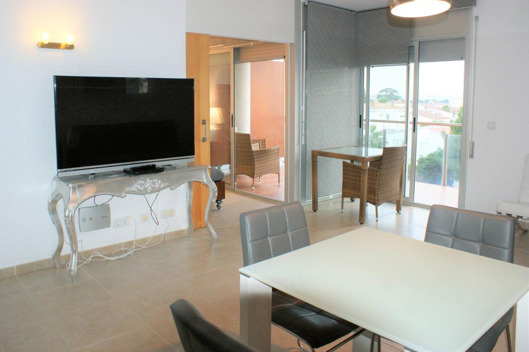 Apartamento En Roses Con Vistas Al Canal Y Piscina المظهر الخارجي الصورة
