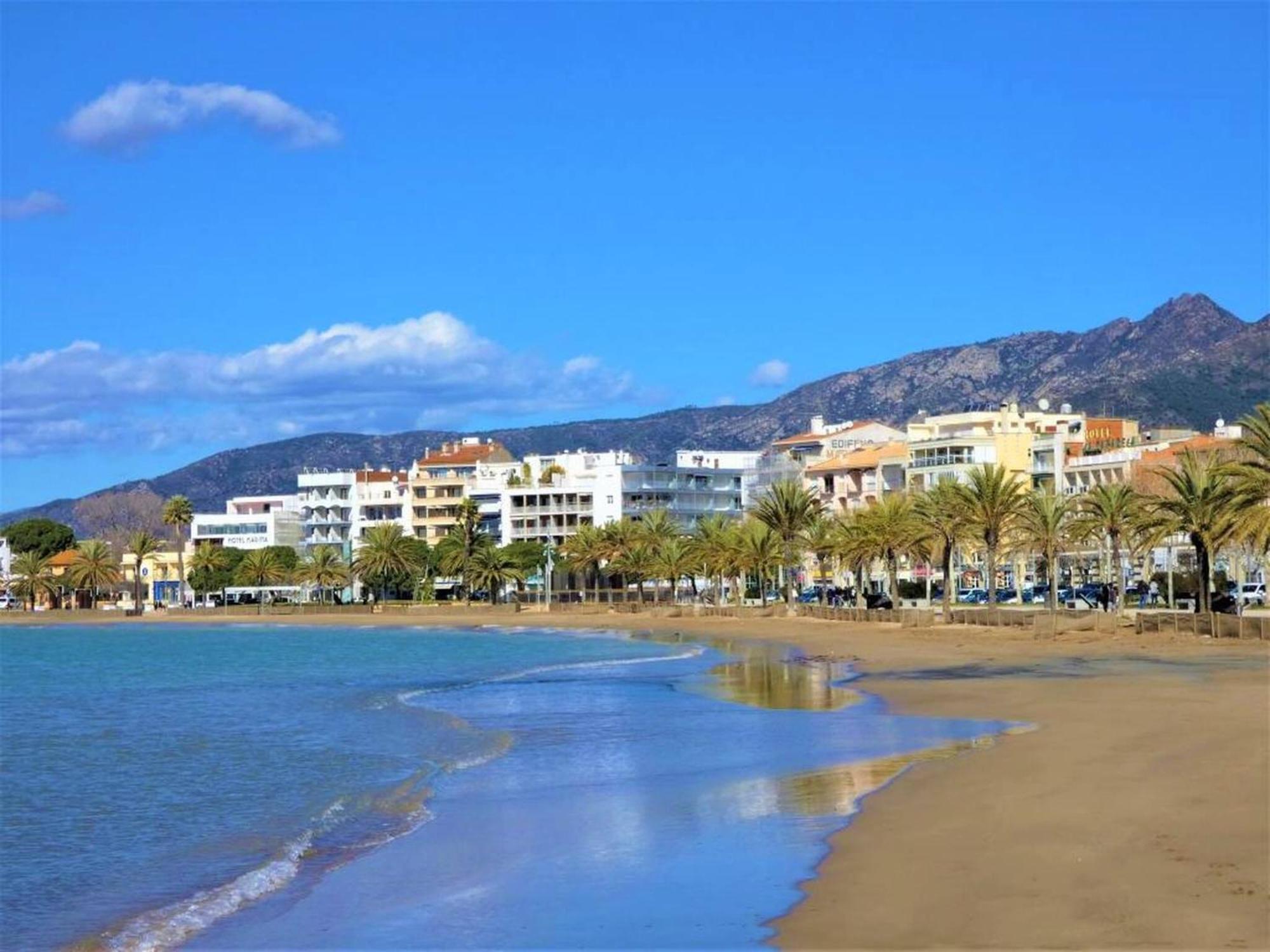 Apartamento En Roses Con Vistas Al Canal Y Piscina المظهر الخارجي الصورة